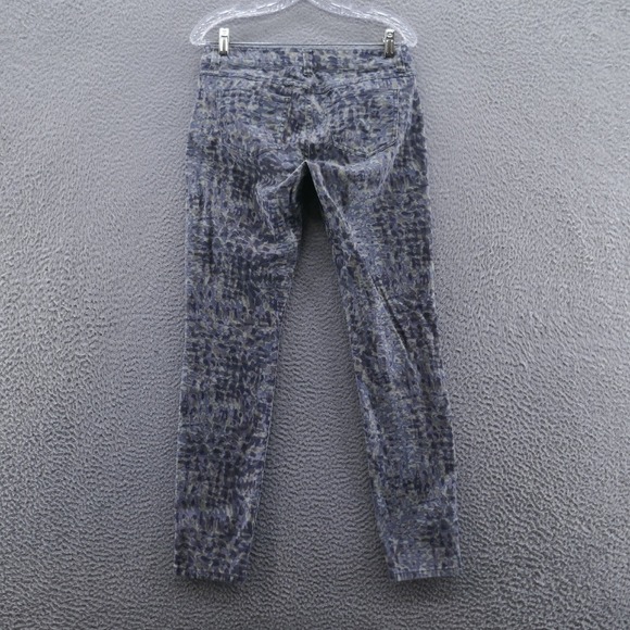 CAbi Womens Modern Camo Skinny Jeans Size 4 Gray‎ 5 Pocket Low Rise Jegging - Picture 2 of 13